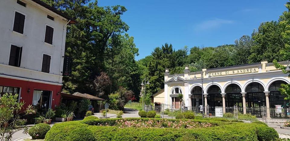 Hotel Piccadilly Sant'Andrea Bagni Exterior foto